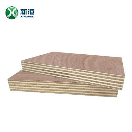 4x8 Olcsó rétegelt lemez vízálló nedvességálló rétegelt lemez Okoume Tengeri rétegelt lemez